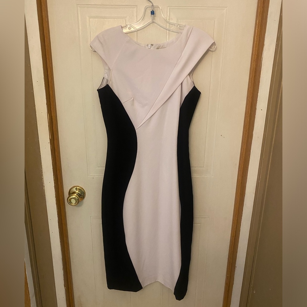 J. Peterman Black and White Hourglass Colorblock Midi Dress